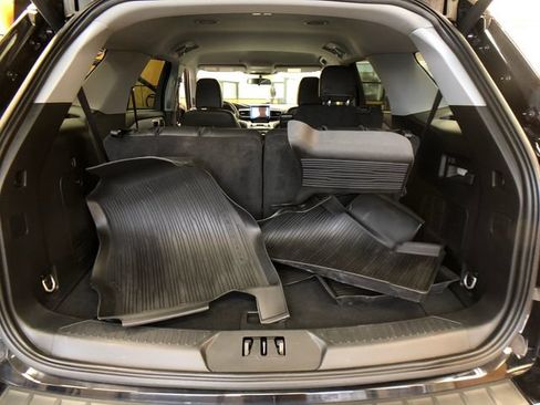 Certified 2023 Ford Explorer XLT w/ Equipment Group 202A AWD/4WD image 23