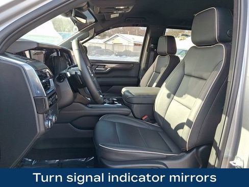 Used 2025 GMC Yukon Elevation image 19