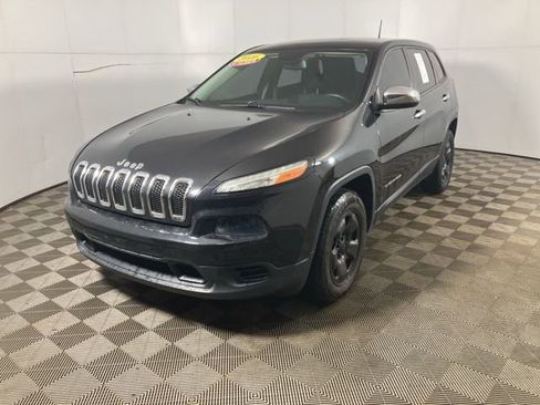 Used 2016 Jeep Cherokee Sport image 1