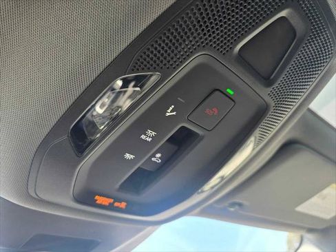 Used 2025 Audi A6 e-tron Prestige RWD image 34