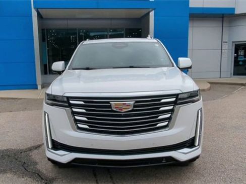 Used 2022 Cadillac Escalade Premium Luxury Platinum image 3