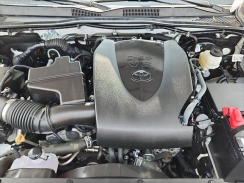 Certified 2021 Toyota Tacoma Limited AWD/4WD image 21