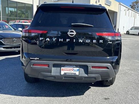 Used 2025 Nissan Pathfinder SV FWD image 7