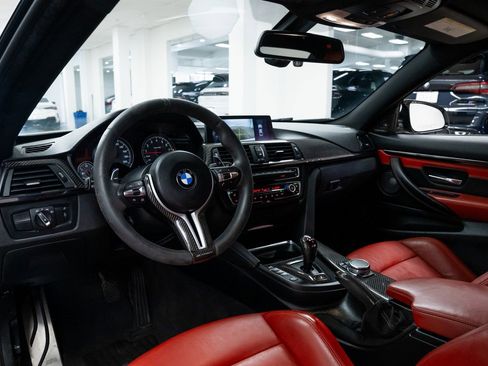 Used 2015 BMW M4 Coupe image 19