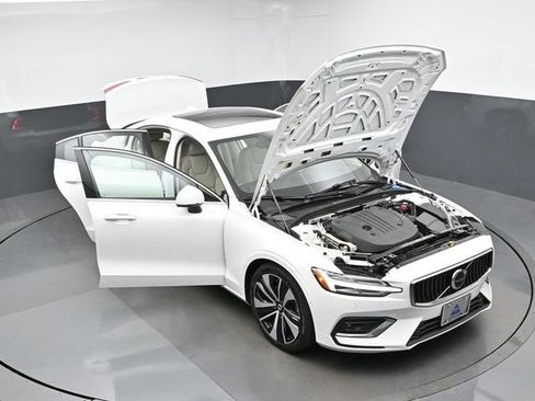 Used 2023 Volvo S60 B5 Ultimate w/ Climate Package FWD image 48