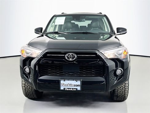 Used 2022 Toyota 4Runner SR5 Premium image 2