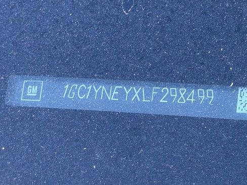 Used 2020 Chevrolet Silverado 2500 LT w/ Z71 Off-Road Package image 6