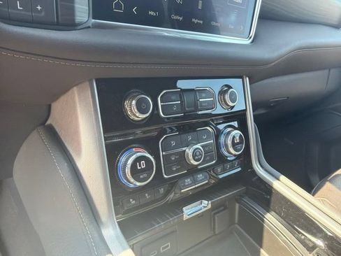 Used 2022 GMC Yukon XL Denali w/ Max Trailering Package AWD/4WD image 27