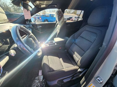 New 2026 Chevrolet Equinox LT image 5