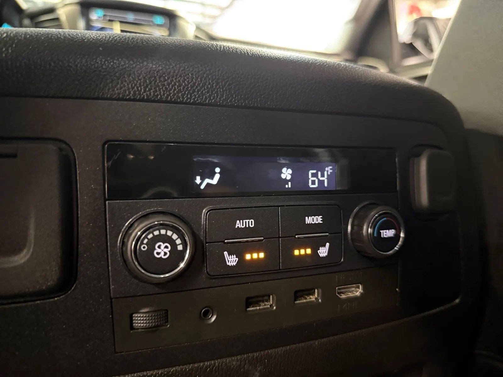 Used 2020 GMC Yukon XL Denali w/ Denali Ultimate Package AWD/4WD image 35