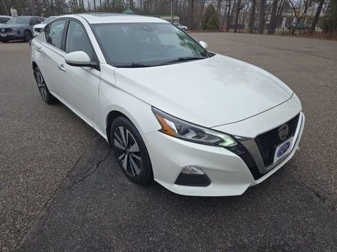 Used 2021 Nissan Altima 2.5 SV w/ SV Premium Package image 7