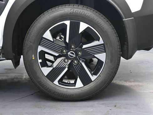New 2026 Nissan Kicks SV w/ Cold Weather Package AWD/4WD image 5