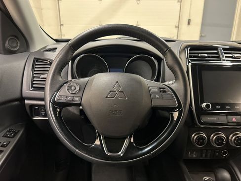 Used 2024 Mitsubishi Outlander Sport SE image 16