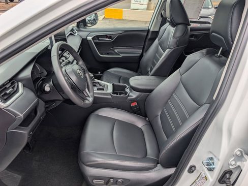 Used 2025 Toyota RAV4 XLE Premium image 2