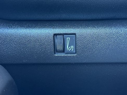 Certified 2024 Chevrolet Colorado LT w/ LT Convenience Package image 34