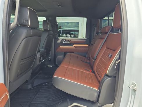 New 2026 GMC Sierra 2500 Denali Ultimate w/ Max Trailering Package AWD/4WD image 15