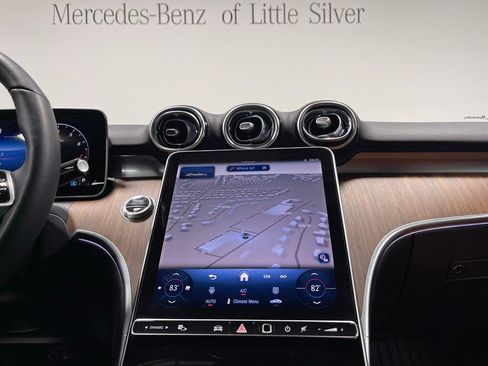 Used 2025 Mercedes-Benz C 300 4MATIC Sedan image 32