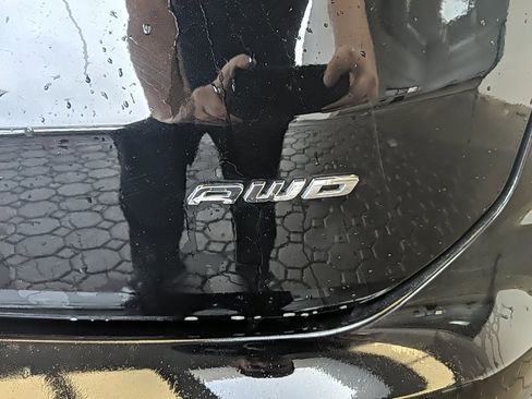 Certified 2024 Ford Edge SEL w/ Convenience Package image 8