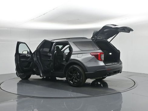 Certified 2023 Ford Explorer ST-Line w/ Class IV Trailer Tow Package RWD image 40