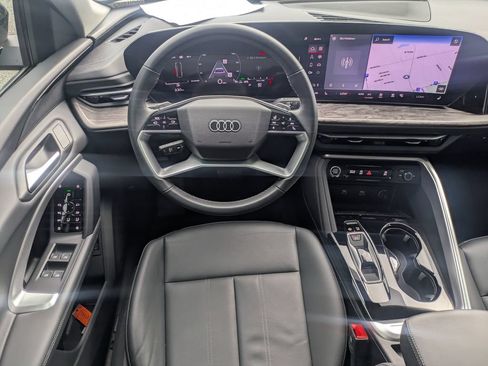 Used 2025 Audi Q5 Premium w/ Convenience Package AWD/4WD image 16