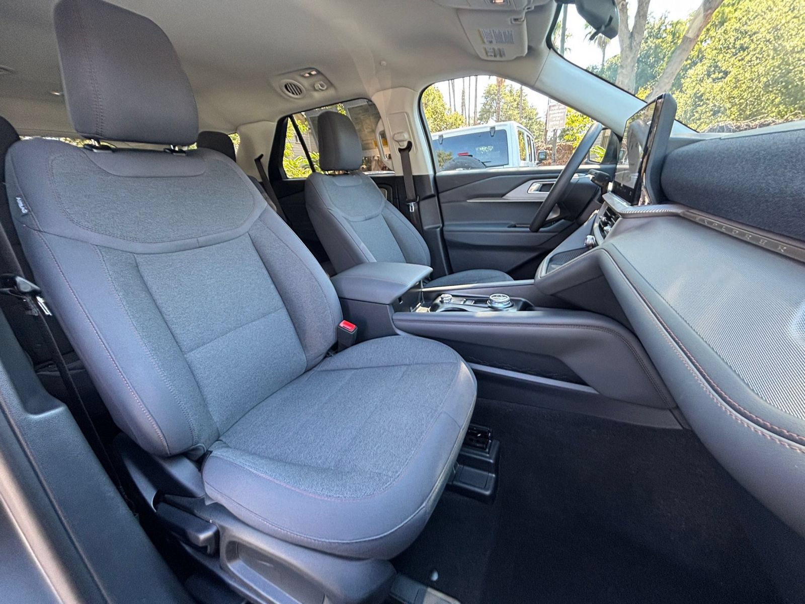 Used 2026 Ford Explorer Active RWD image 36