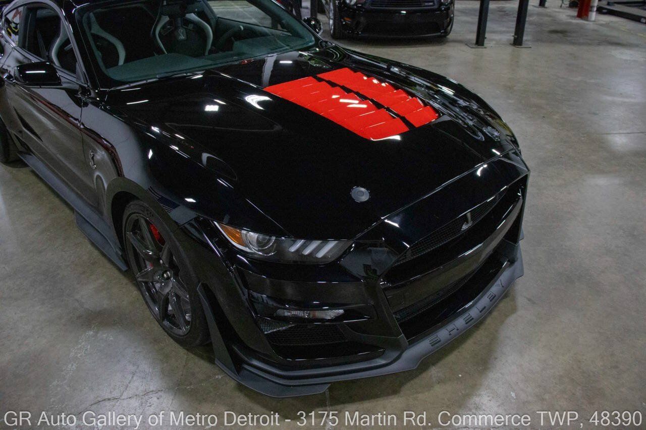 Used 2020 Ford Mustang Shelby GT500 w/ Carbon Fiber Track Pack RWD image 13