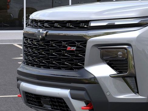 New 2026 Chevrolet Traverse Z71 w/ Enhanced Driving Package image 13