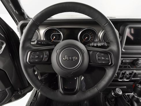 Used 2018 Jeep Wrangler Unlimited Sport S image 17