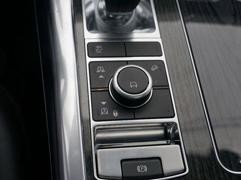 Used 2019 Land Rover Range Rover Sport HSE image 23