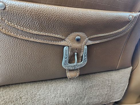 Used 2022 RAM 2500 Limited image 33