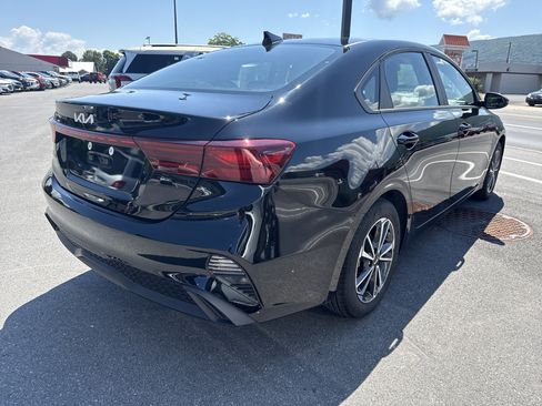 Certified 2024 Kia Forte LXS w/ LXS Technology Package FWD image 3