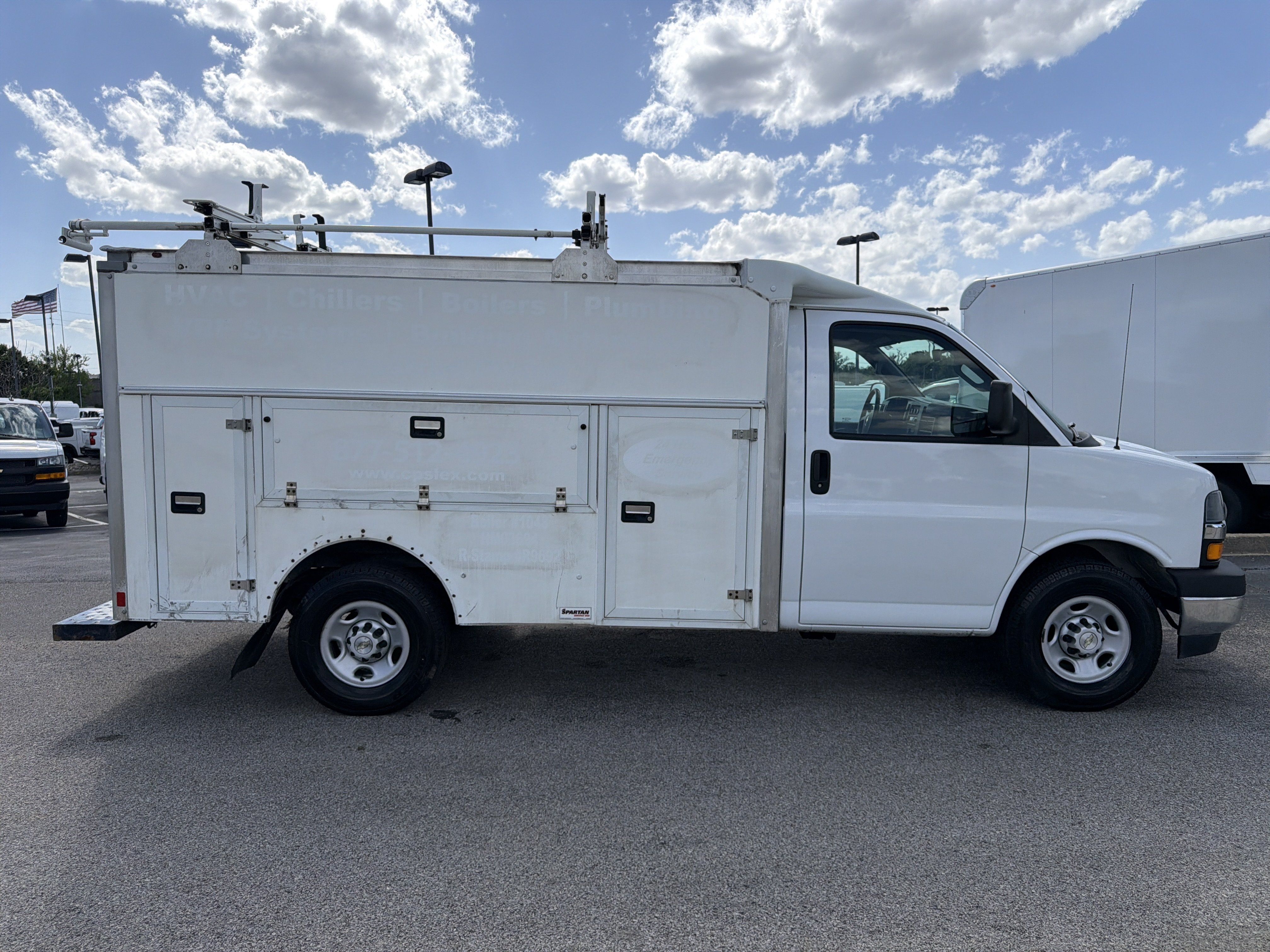 Used 2020 Chevrolet Express 3500 w/ Power Convenience Package RWD image 8