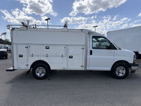 Used 2020 Chevrolet Express 3500 w/ Power Convenience Package RWD image 8
