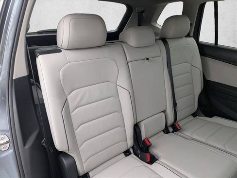 Used 2018 Volkswagen Tiguan SEL Premium AWD/4WD image 20