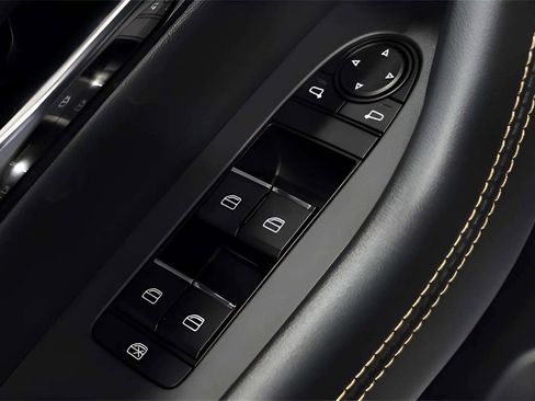 New 2025 MAZDA CX-70 Plug-In Hybrid w/ Premium Pkg image 35