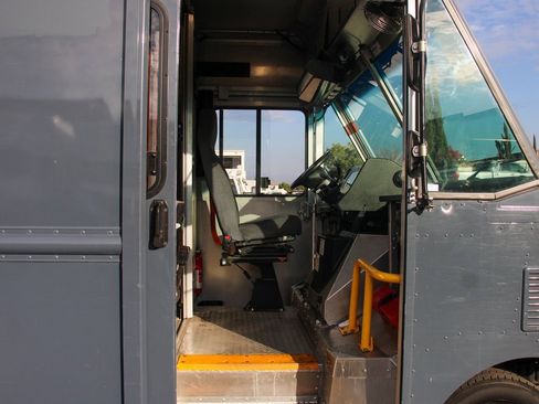 Used 2019 Ford E-450 and Econoline 450 Super Duty image 15