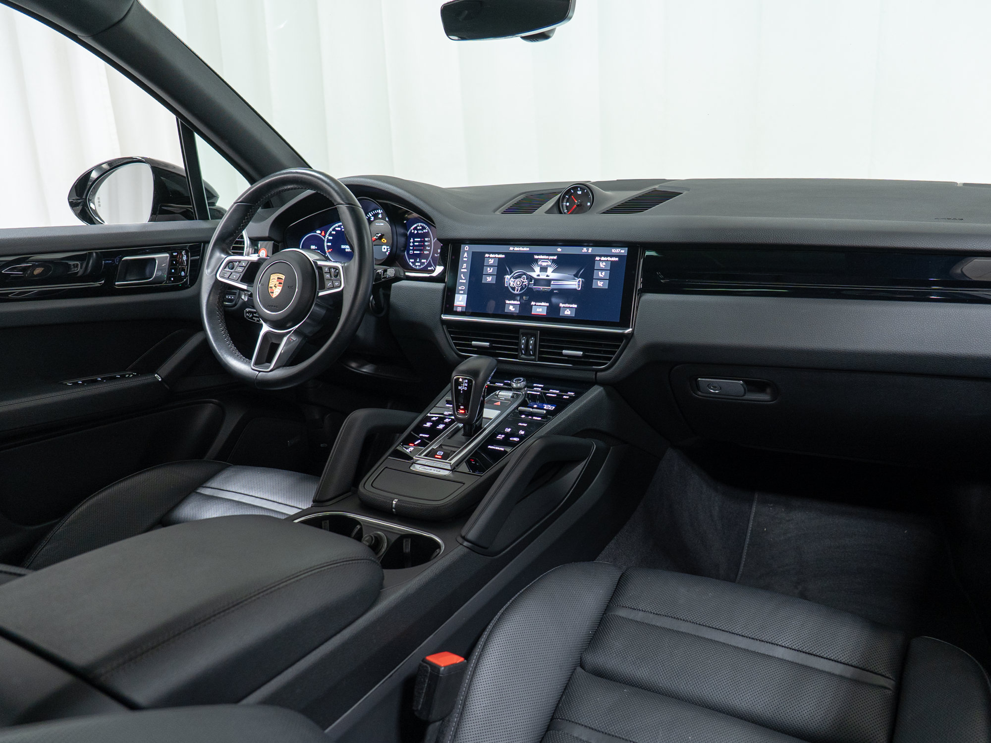 Used 2021 Porsche Cayenne AWD/4WD image 18