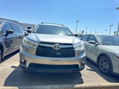 Used 2014 Toyota Highlander XLE image 4