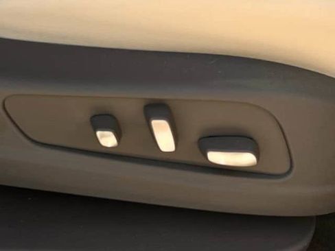 Certified 2022 Cadillac XT6 Premium Luxury image 29