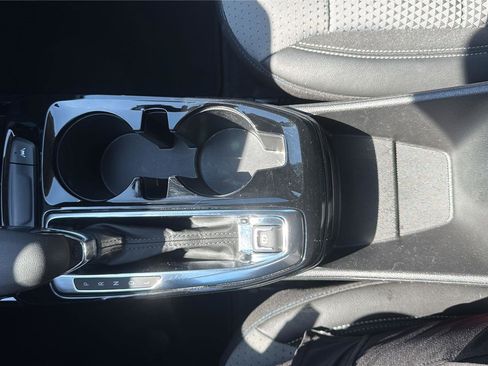 Used 2025 Chevrolet Trax LT image 19