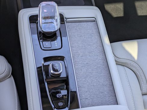 New 2026 Volvo XC90 T8 Ultra w/ Protection Package Premier image 14