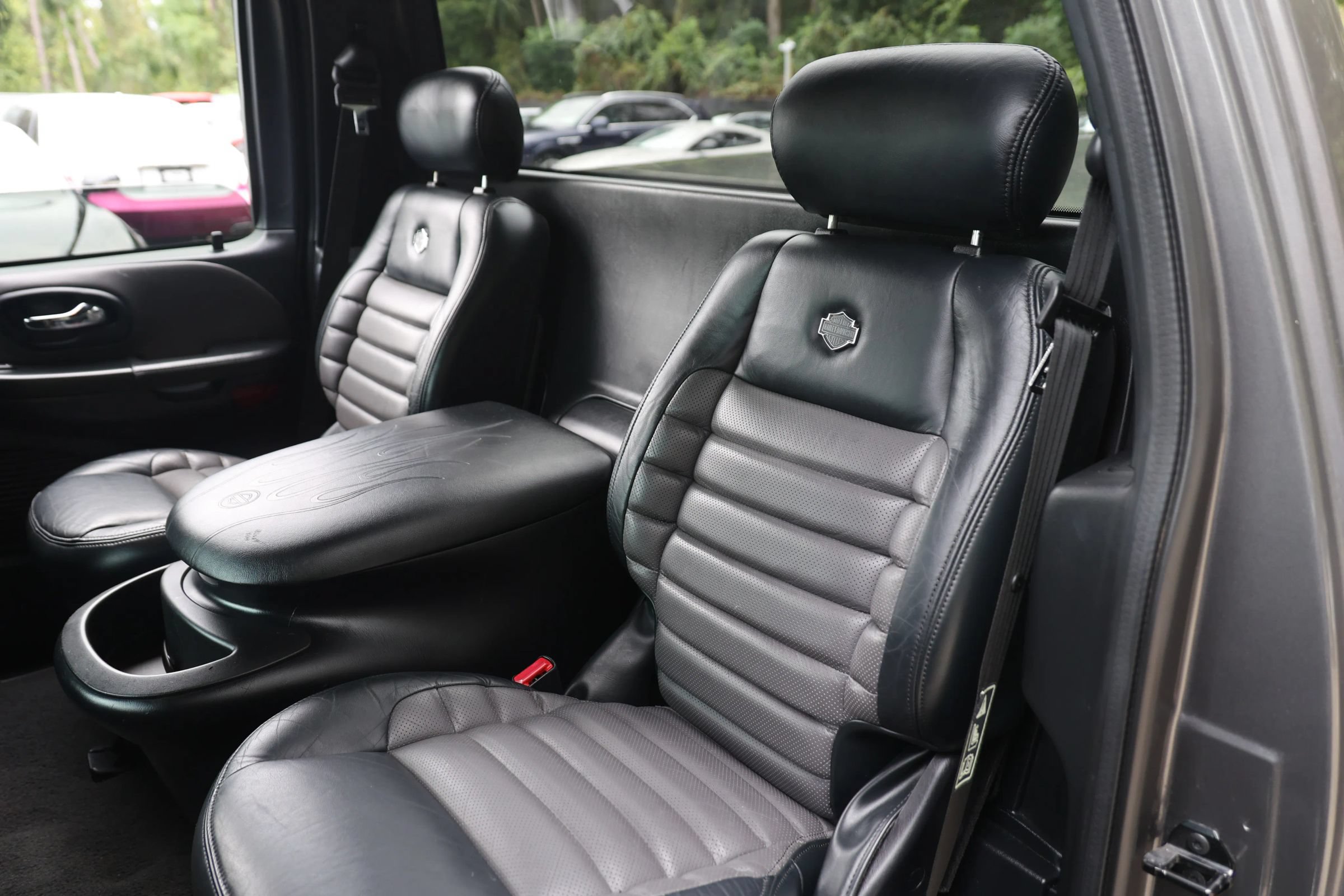 Used 2002 Ford F150 Harley-Davidson RWD image 3