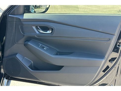 Certified 2025 Honda Accord SE image 20