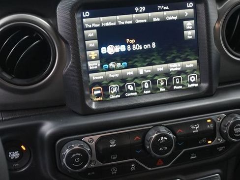 Used 2023 Jeep Wrangler Unlimited Sport AWD/4WD image 19
