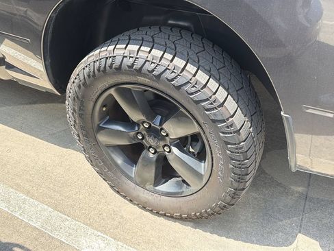 Used 2019 RAM 1500 Express w/ Express Value Package RWD image 3