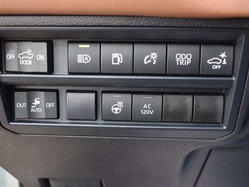 Used 2025 Toyota Tundra 1794 Edition image 31