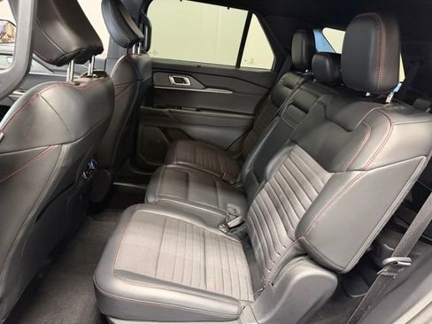 Used 2025 Ford Explorer ST-Line w/ Premium Package AWD/4WD image 19