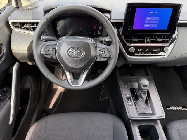 Used 2026 Toyota Corolla Cross LE FWD image 11