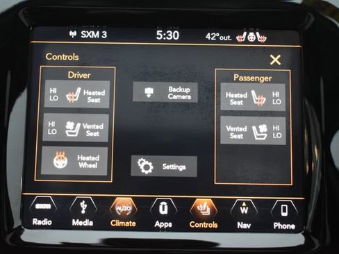 Used 2019 Jeep Cherokee Limited w/ Luxury Group image 26