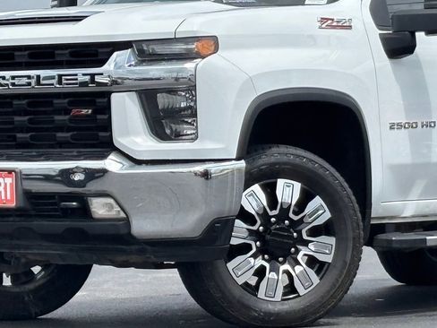 Used 2023 Chevrolet Silverado 2500 LT w/ Convenience Package AWD/4WD image 2